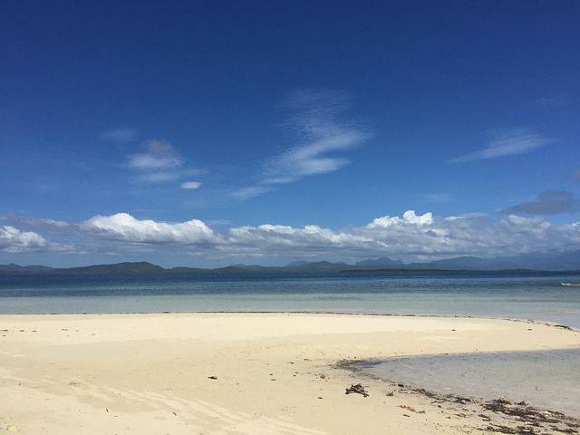 Playa desierta por poco tiempo.